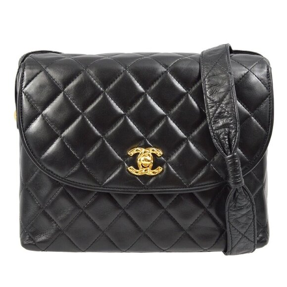 Chanel Black Lambskin Shoulder Bag 190964 - Picture 1 of 6